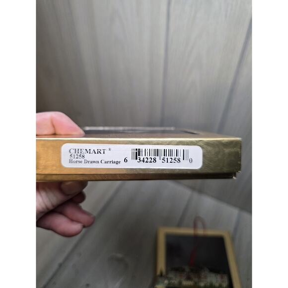 Charleston, SC ChemArt Horse drawn Carriage The Inn Christmas Place Ornament - Picture 15 of 15